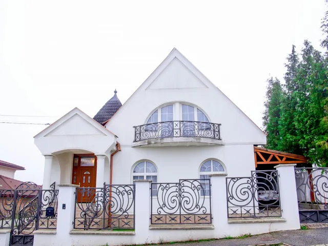 Eladó ház Miskolc, Miskolctapolca 220 nm