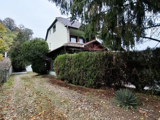 Eladó kereskedelmi és ipari ingatlan Miskolc, Miskolctapolca 240 nm