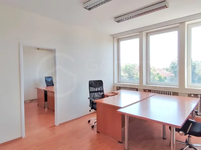 Kiadó kereskedelmi és ipari ingatlan Miskolc, Belváros 37 nm