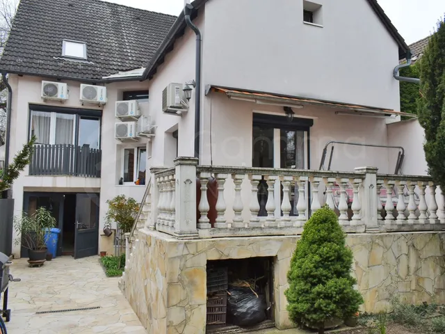 Eladó ház Debrecen, Óváros 240 nm