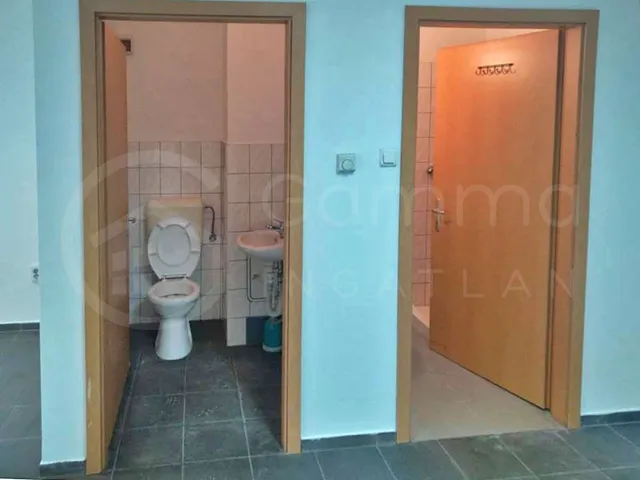 Eladó kereskedelmi és ipari ingatlan Mezőkövesd 48 nm