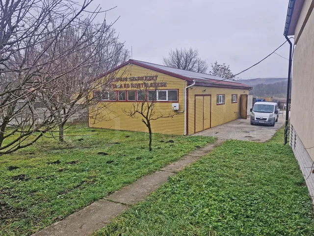 Eladó kereskedelmi és ipari ingatlan Kurityán 4680 nm