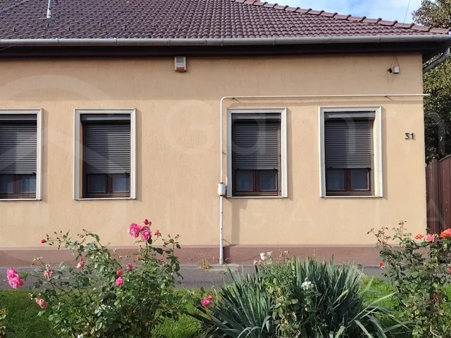 Eladó kereskedelmi és ipari ingatlan Miskolc, Zsolcai kapu 85 nm