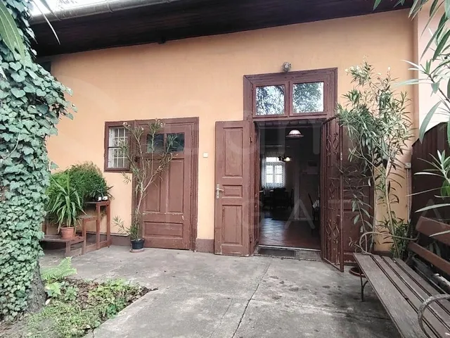 Eladó kereskedelmi és ipari ingatlan Miskolc, Zsolcai kapu 85 nm