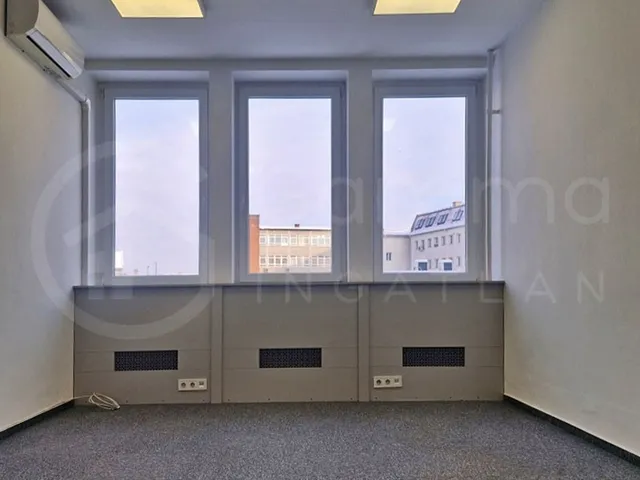 Kiadó kereskedelmi és ipari ingatlan Miskolc, Belváros 143 nm