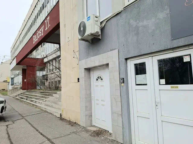 Eladó kereskedelmi és ipari ingatlan Miskolc, Belváros 31 nm