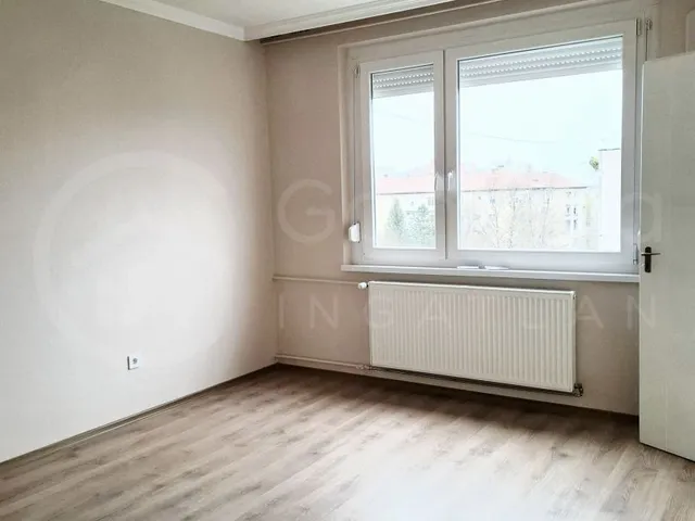 Eladó lakás Miskolc, Bulgárföld 35 nm