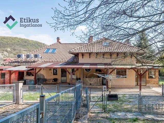 Eladó ház Sajógalgóc 217 nm