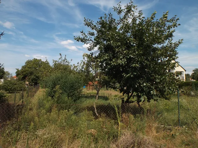 Eladó telek Pápa, Borsosgyőr 673 nm