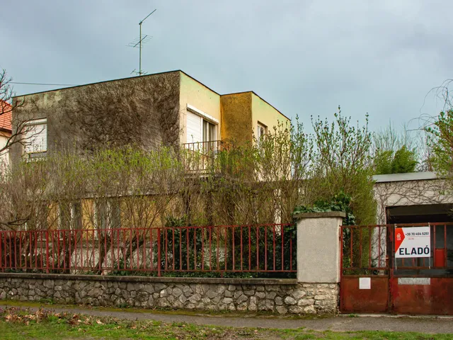 Eladó ház Pápa, Tókert 130 nm