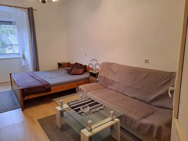 Eladó lakás Pápa 36 nm