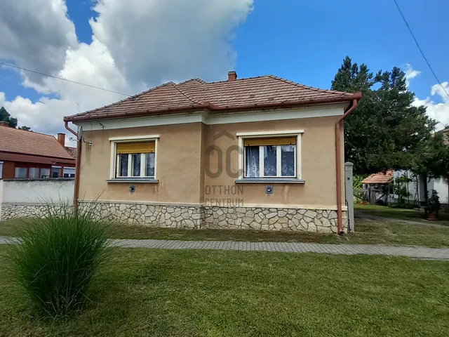 Eladó ház Malomsok 93 nm