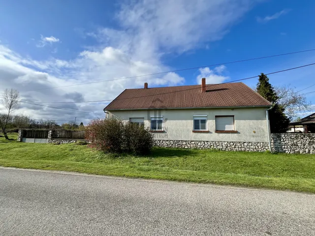 Eladó ház Ugod 140 nm