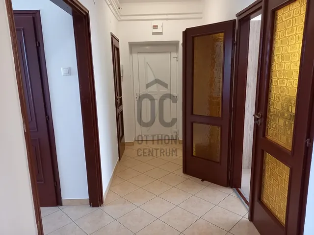 Kiadó lakás Pápa, Felsőváros 74 nm