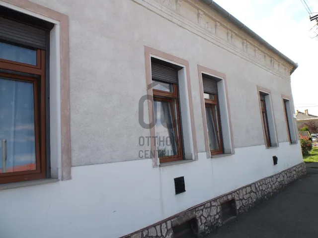 Eladó ház Pápa, Alsóváros 89 nm