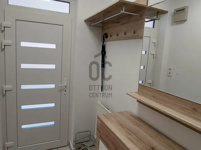 Kiadó lakás Pápa, Belváros 67 nm