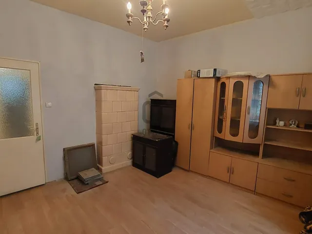 Eladó lakás Pápa, Belváros 34 nm