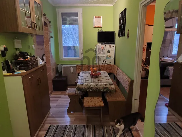 Eladó lakás Pápa, Vajda Péter-lakótelep 58 nm