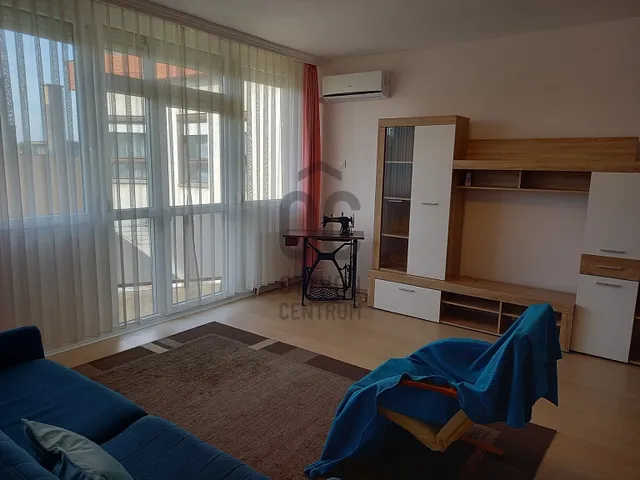 Kiadó lakás Pápa, Felsőváros 74 nm