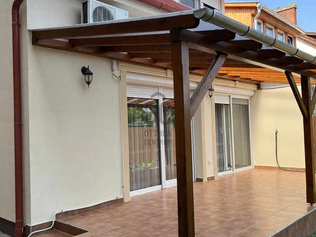 Eladó lakás Pápa, Belváros 101 nm