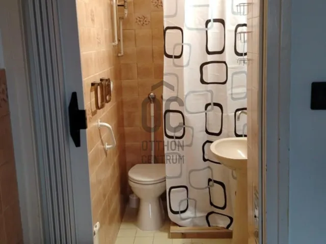 Kiadó ház Veszprém, Újtelep 25 nm