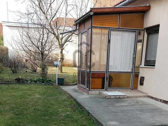 Kiadó ház Veszprém, Újtelep 25 nm