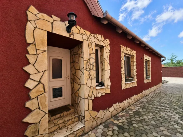 Eladó ház Pápa 448 nm