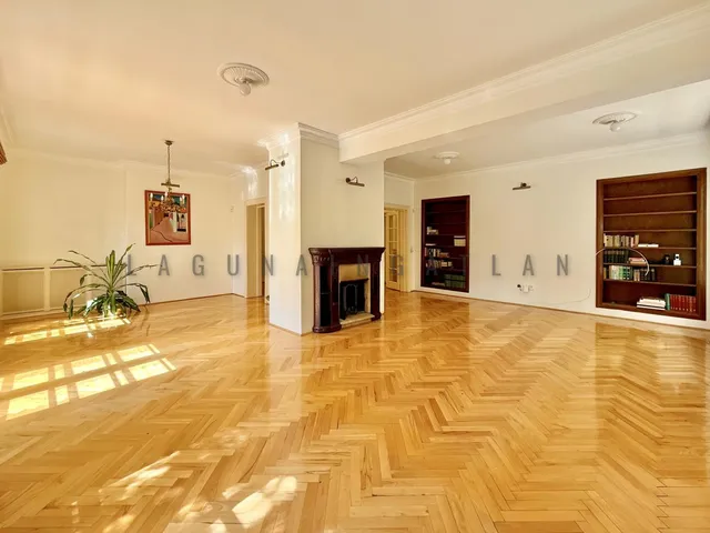 Eladó ház Budapest II. kerület, Törökvész 320 nm