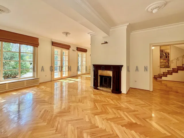 Kiadó ház Budapest II. kerület, Törökvész 270 nm