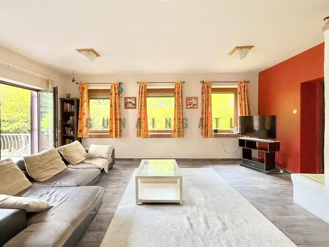 Eladó ház Budapest II. kerület, Hársakalja, Harmatcsepp utca 260 nm