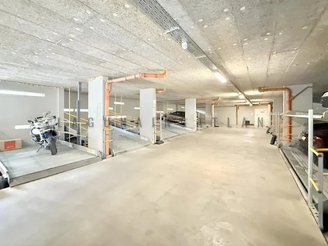 Eladó garázs Budapest XIV. kerület, Törökőr 12 nm