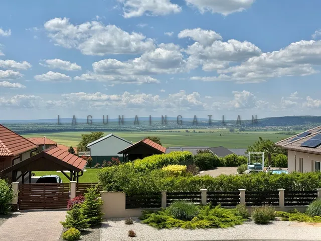 Eladó telek Budajenő, Hilltop villapark 282 nm