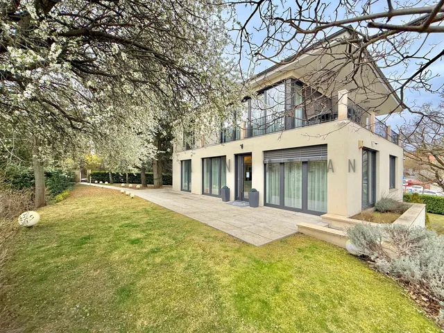 Kiadó ház Budapest XII. kerület, Istenhegy 358 nm