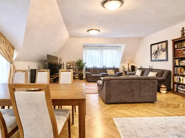 Eladó lakás Budapest II. kerület, Zöldmál 140 nm