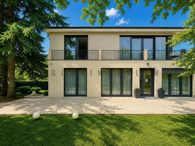 Eladó ház Budapest XII. kerület, Istenhegy 358 nm