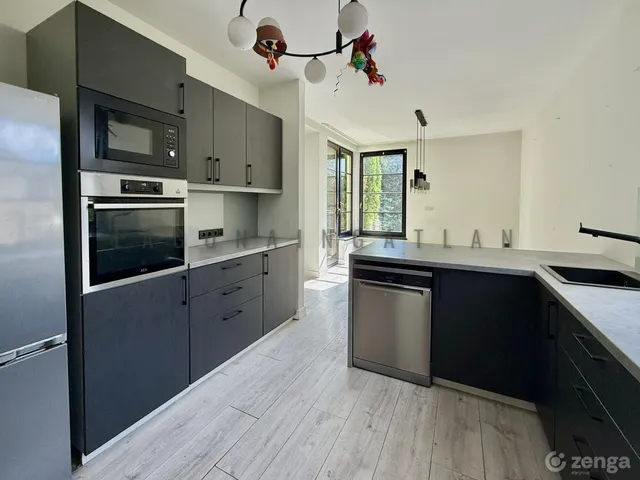 Kiadó ház Budapest II. kerület, Szépvölgy 220 nm