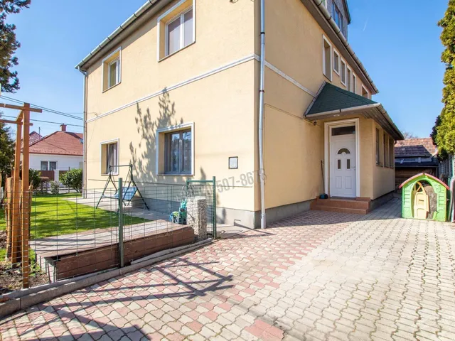 Eladó ház Budapest XX. kerület, Gubacsipuszta 266 nm