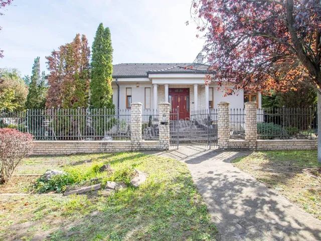 Eladó ház Budapest XVII. kerület, Rákoskeresztúr 360 nm