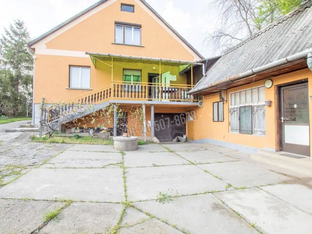 Eladó ház Gyömrő 180 nm
