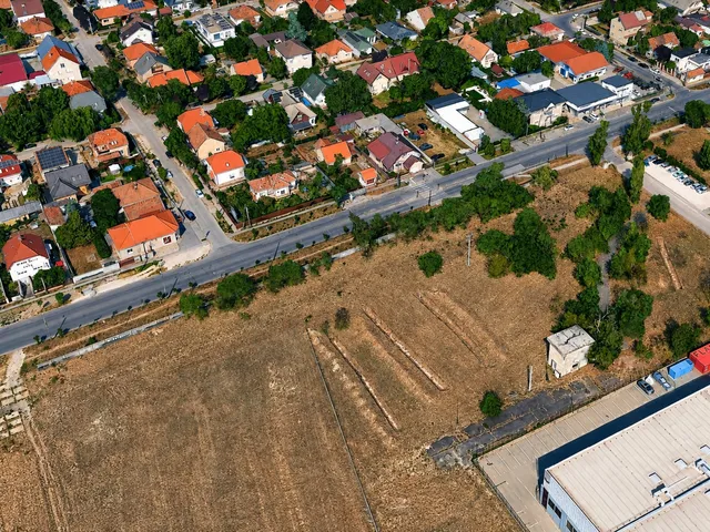 Eladó kereskedelmi és ipari ingatlan Budapest XVIII. kerület, Ganztelep, Üllői út 770 70 nm