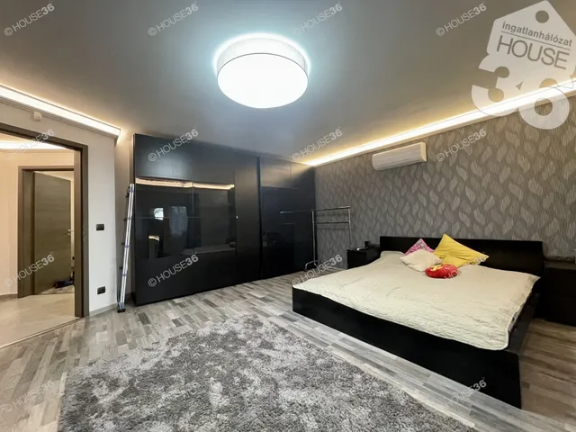 Eladó ház Kecskemét, Belsőnyír 239 nm