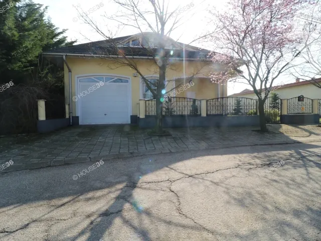 Eladó ház Kiskőrös 235 nm