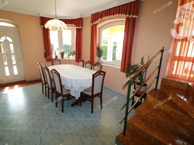 Eladó ház Kiskőrös 235 nm