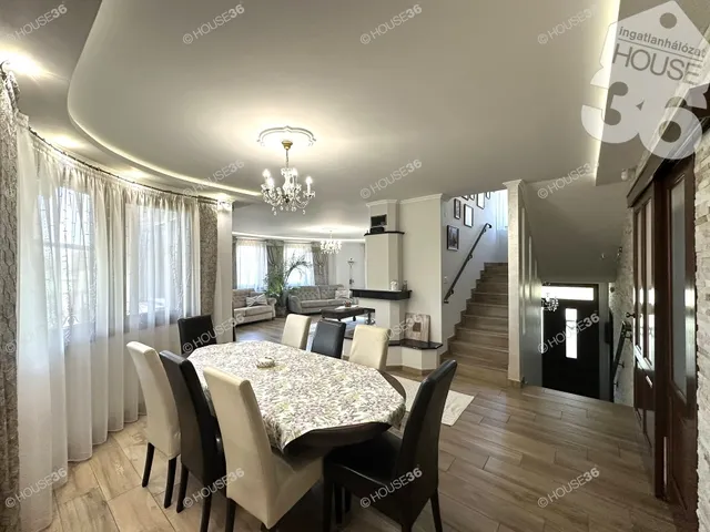 Eladó ház Kecskemét 270 nm