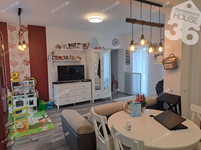 Eladó ház Kecskemét, Belsőnyír 60 nm