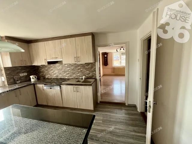 Eladó ház Kalocsa 291 nm