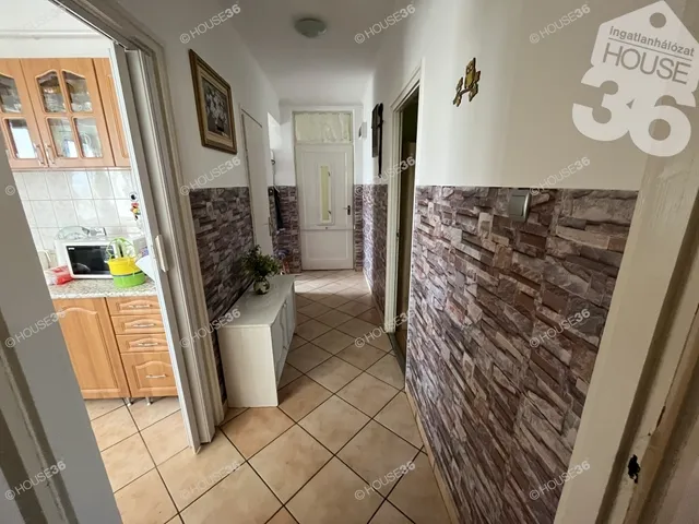 Eladó lakás Városföld 64 nm