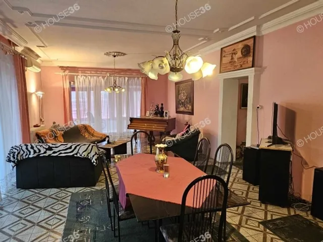 Eladó ház Kunszentmiklós 200 nm