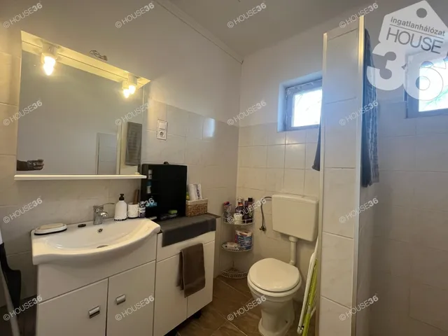 Eladó ház Kecskemét, Műkertváros 42 nm