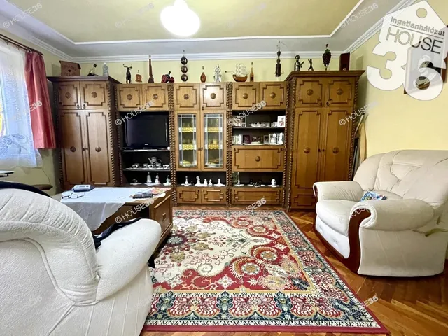 Eladó lakás Kecskemét, Hunyadiváros 62 nm